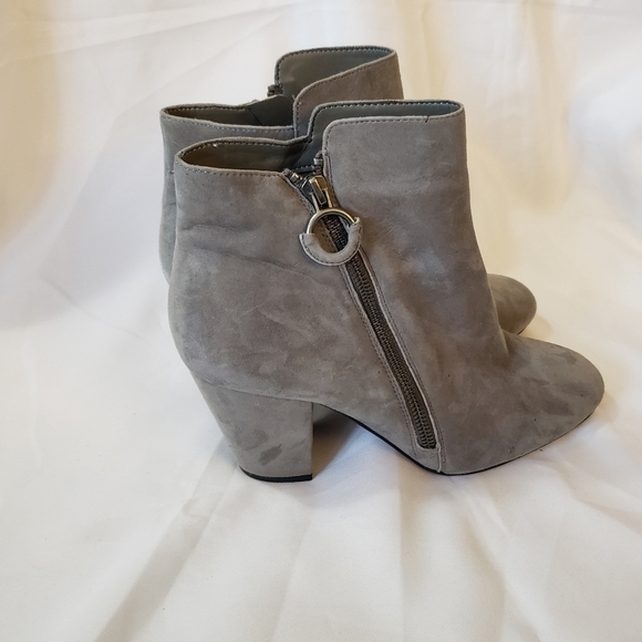 1. State Gray Suede Ankle Boots Chunky Heel Womens Size 10 - Picture 2 of 10